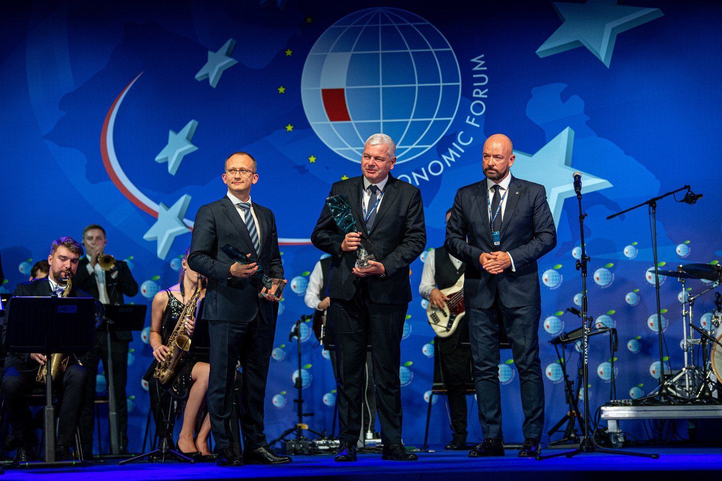 Mayor of Wroclaw awarded socially responsible companies during a gala at the Economic Forum in Karpacz