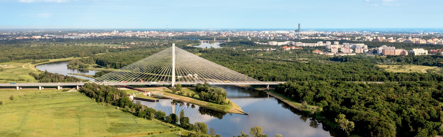 Settled in the center of Europe, Wroclaw is perfectly connected with the rest of the world due to an excellent infrastructure.